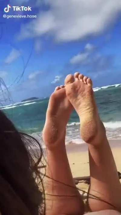 Sandy feet