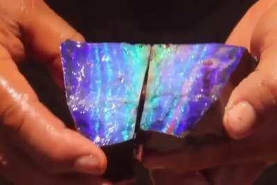 Splitting an opal