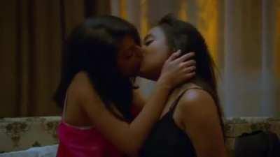 Mastram S1 E8 lesbian scene of Nehal Vadoliya😍