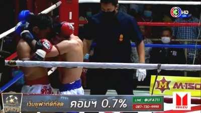 Detfangkhong Sirilakmuaythai 🇱🇦 - the 22 yo is known for his combination striking with elbows, punches, and leg kicks. On defense, he uses frames effectively to stop punches and has good reflexes.