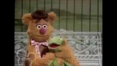 Fozzie decides to demonstrate the study of &quot;Phrenology&quot; for his act, and he requires Kermit's head (from The Muppet Show, 1977)