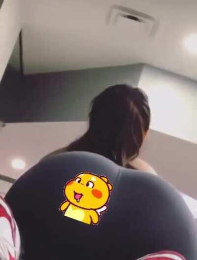 🍑 🍑