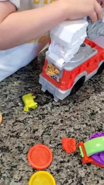 This playdoo firetruck