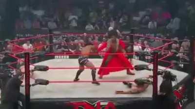 âBlack Snowâ(Booker T) giving commentary on his own beatdown while also participating!