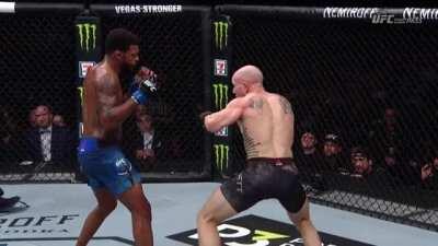 After being down 2 rounds, Josh Emmett takes Michael Johnson’s soul in the last minute.