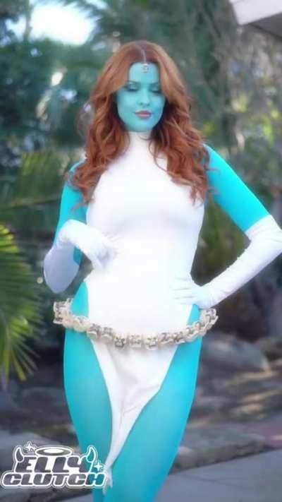 Some video of my classic Mystique cosplay, made entirely by hand! :)