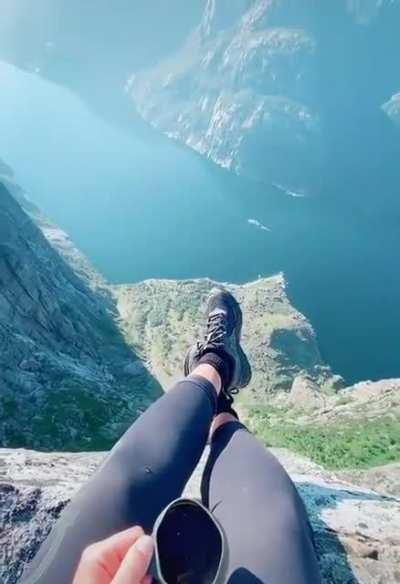 🔥 Cup of tea on top of a mountain - Kjerag, Norway