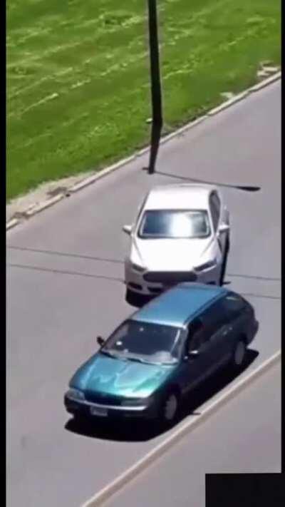 Man throws rocks at cars and well, karma had a say.