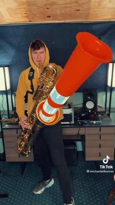 traffic cone in a saxophone makes neat sounds