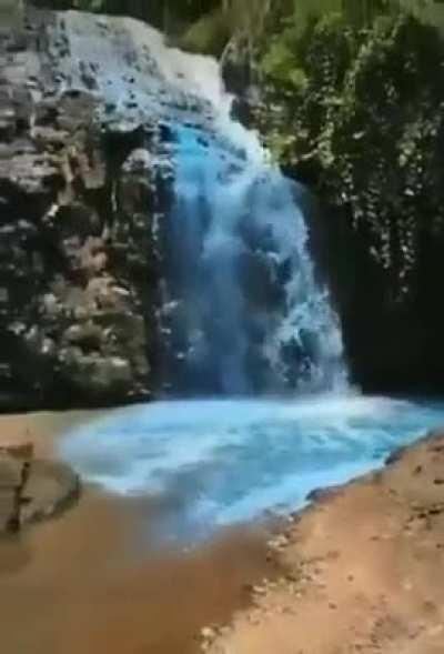 Forget about the environment... We are the main characters, a couple in Brazil dyes a waterfall for their gender reveal celebration