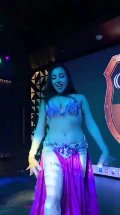 Landy Belly Dancer