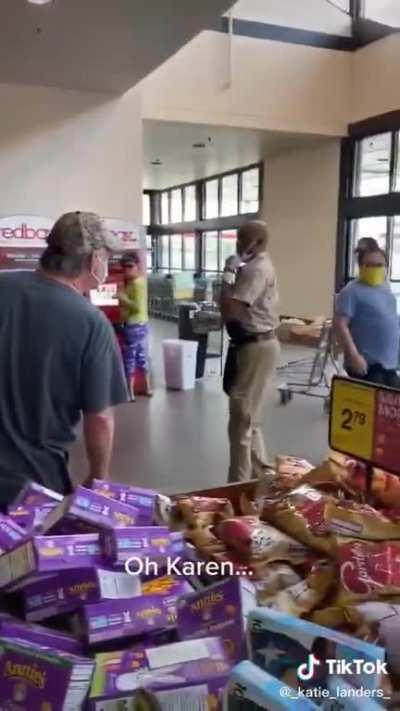 &quot;Freedom lover&quot; mad that he was forced to get a mask to enter store