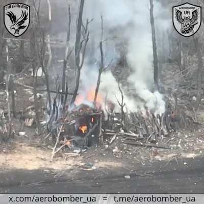 UA drone team &quot;Aerobomber&quot; (30th Brigade) working on russian positions, including nice confetti effect 