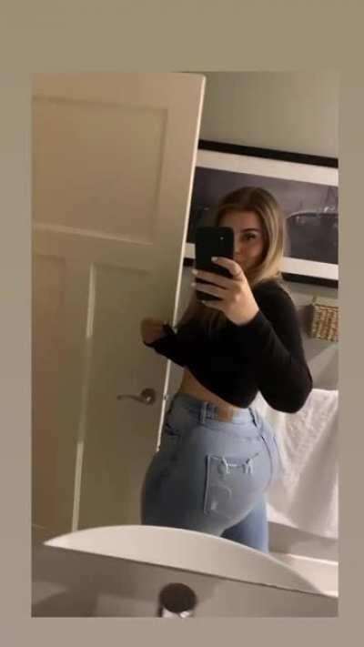 Big ass in jeans
