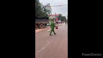 Truck Crashed Into A Saloon in Vietnam killing one injuring 3