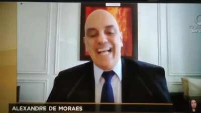 Ministro Alexandre de Moraes lê ataques e ameaças a ministros do STF e suas famílias: