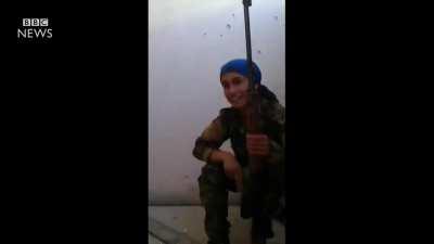 Female Kurdish sniper cheats death at hands of IS [unsure of date]