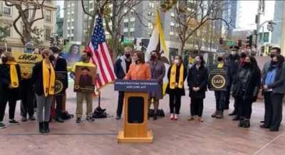 Pelosi gets heckled by a Brandon fan 🤣 #LetsGoBrandon