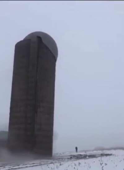 Silo learned to walk during demolition