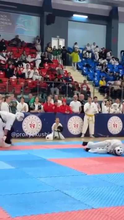 Insane blow during martial arts competition