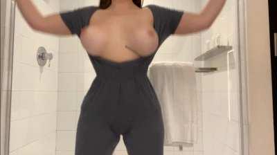 Boob bounce