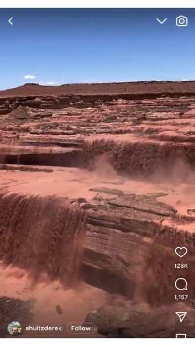 Flash flooding causing waterfalls in Arizona