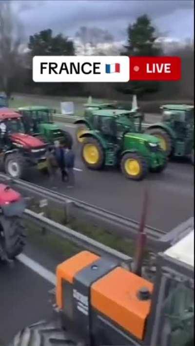 How is it going Parisians? Your capital city is now surrounded by actual 💩 and your city is blockaded by your own farmers.