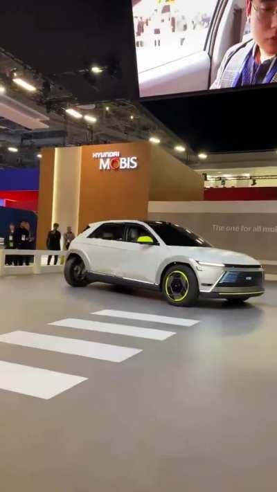 This Hyundai concept car is perfect for parallel parking 