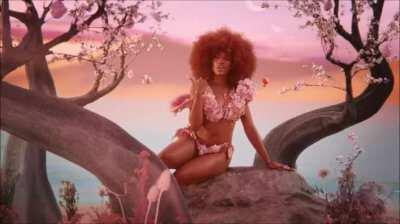 Doja &amp;amp; SZA in their new music video