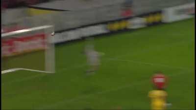 Lille 8-0 Golden Lion - Tiago Santos banger 57'