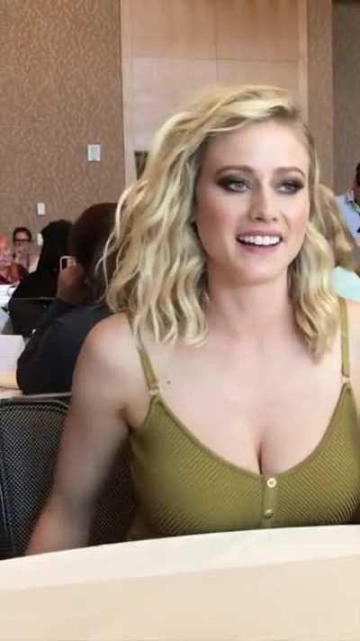 Olivia Taylor Dudley