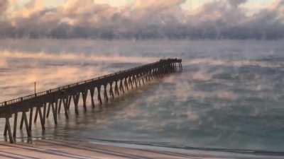 🔥 This is a phenomenon called &quot;sea smoke&quot;