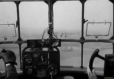 Jump on board this WW2 Airspeed Horsa glider and get ready to take off as the bomber pulls you. (720x480)