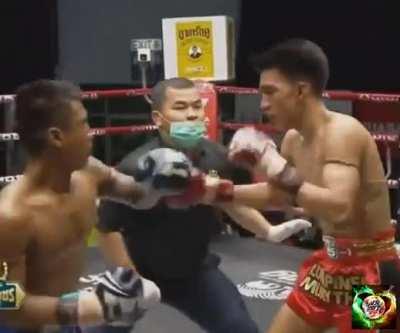 Round 1 isn't always about going easy. Crazy 1st Round from Lumpinee.