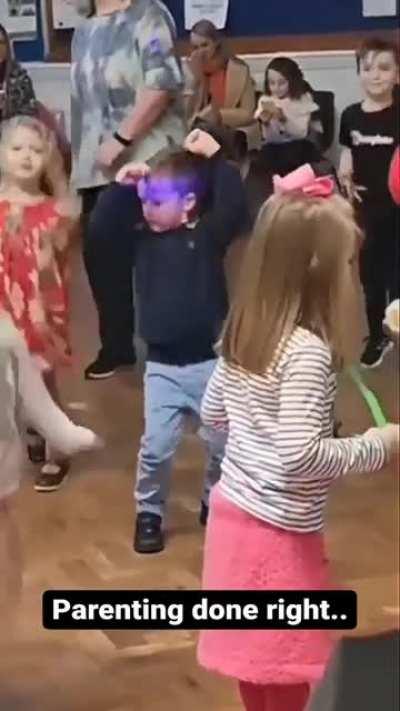 KID DOING THE BULLY MAGUIRE DANCE AND NAILING IT!!