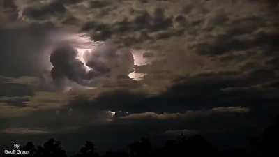 Incredible time lapse of a storm in Western Australia by Geoff Green.