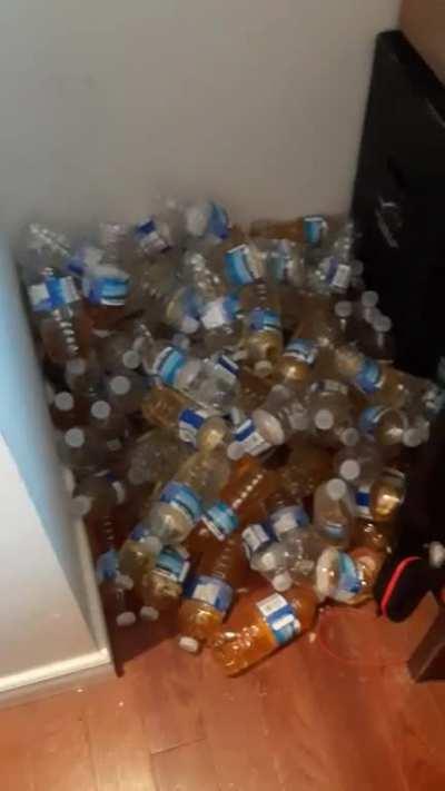 Piss bottle Closet