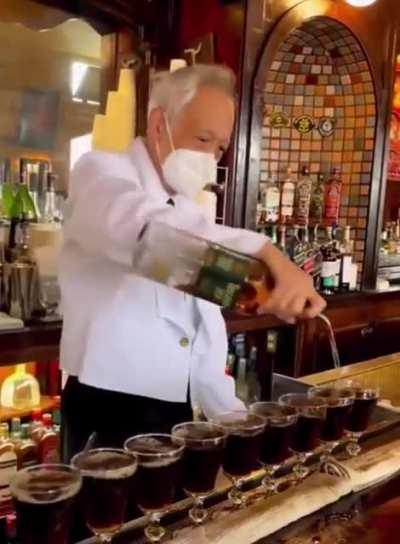 Now that's how a pro makes Coffee