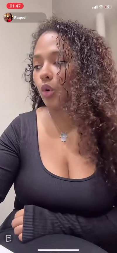 Raquelita(Curlygrol) live 