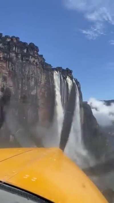 After almost 2 years of rains, Angel Falls, located in Venezuela, shows up to 3 waterfalls, because its flows are at their maximum!