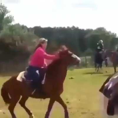 Look at the moves of that horse !