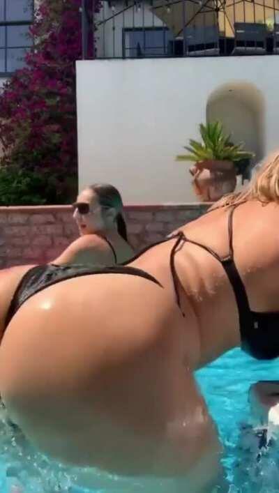 Bebe Rexha has such a fat ass