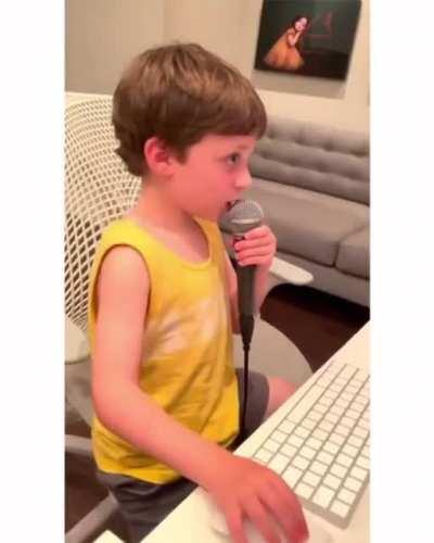 This 5 year old can create and mix his own music!