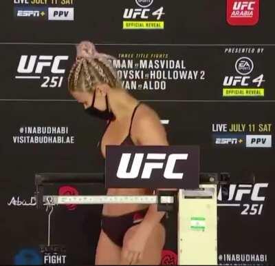 Paige Vanzant weigh in