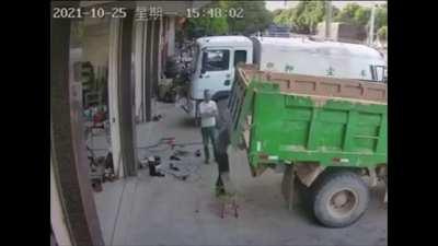 Man Gets Head Crushed By Dump Truck