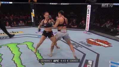 Amanda Nunes knocks out Cris Cyborg at UFC 232