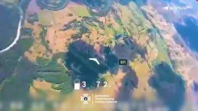 Footage of a Ukrainian FPV pilot using his quad as air defense to shoot down a Russian reconnaissance drone.