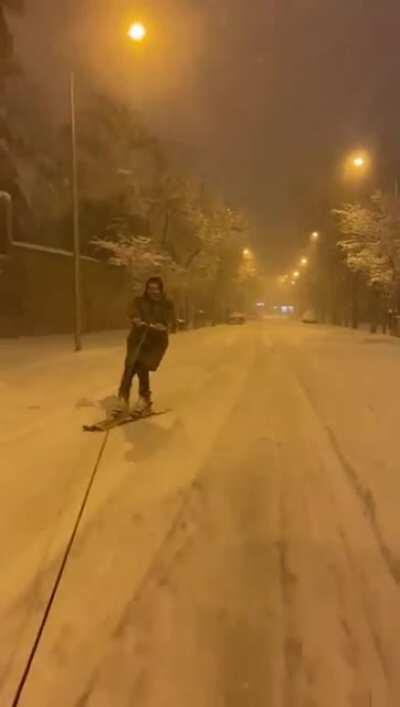 Tow-skiing in the streets of Madrid after 61 years of no snow