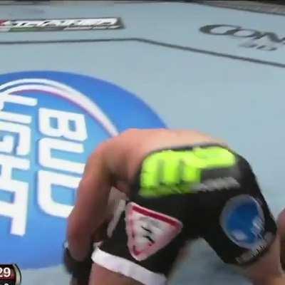 The wildest 30 seconds in MMA history, no matter what happens, don't quit.