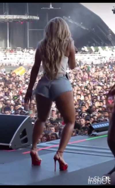 Thowback Coachella clips